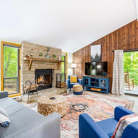 Villa Modern W Fire Pit Deck, Grill & Hot Tub Berkeley Springs Exterior foto