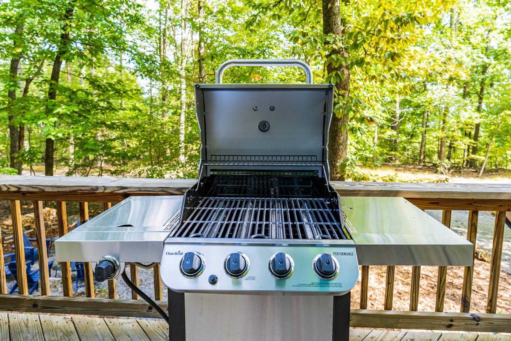 Villa Modern W Fire Pit Deck, Grill & Hot Tub Berkeley Springs Exterior foto