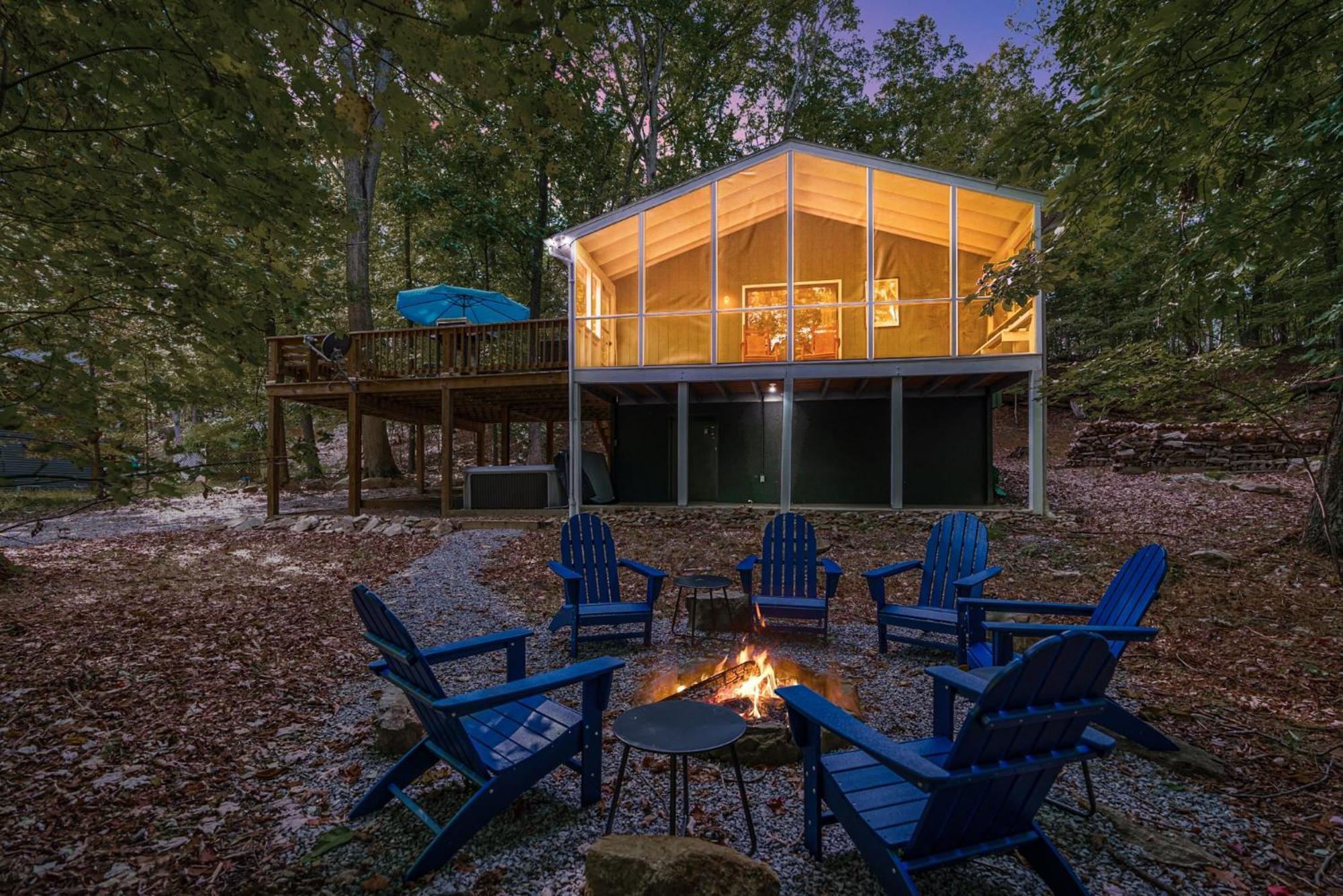 Villa Modern W Fire Pit Deck, Grill & Hot Tub Berkeley Springs Exterior foto